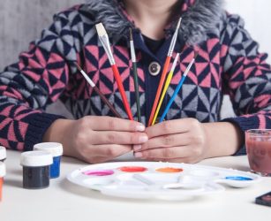 جذابیت نقاشی خود را با ریختن اکریلیک افزایش دهید: راهنمای جامع